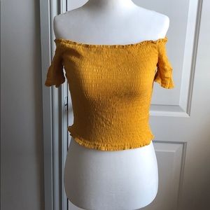 Yellow stretchy shirt